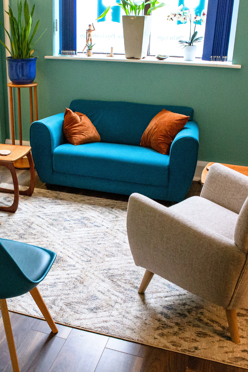 Chalice Psychotherapy room with sofas and comfy surroundings